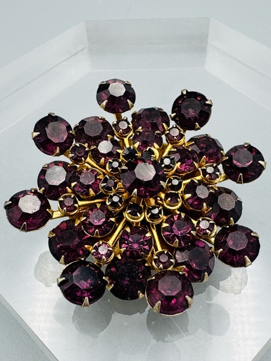 Vintage-Inspired Purple Crystal Cluster Brooch - Gold Tone